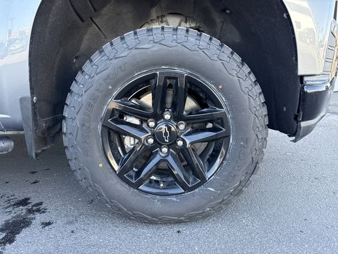 Used 2021 Chevrolet Silverado 1500 LT Trail Boss w/ Convenience Package II image 38