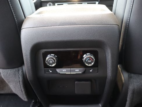 New 2026 Chevrolet Traverse High Country w/ LPO, Floor Liner Package AWD/4WD image 25