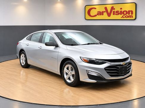 Used 2020 Chevrolet Malibu LS FWD image 1