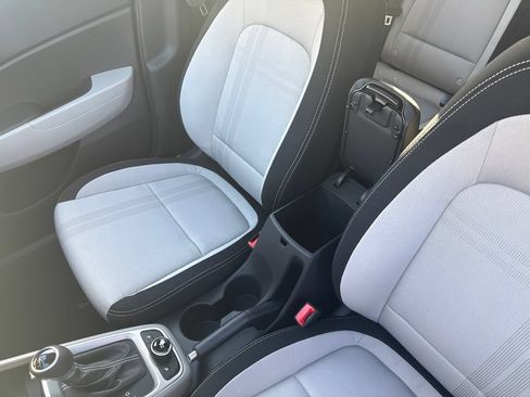 Certified 2026 Hyundai Venue SEL FWD image 31
