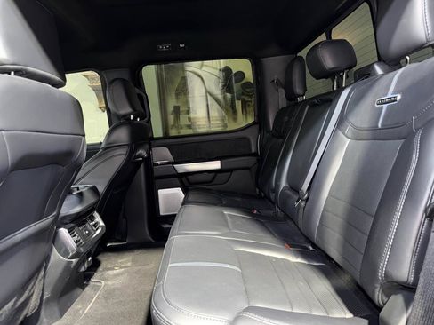 Used 2025 Ford F350 Platinum w/ FX4 Off-Road Package AWD/4WD image 24