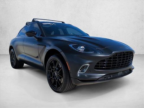 Used 2022 Aston Martin DBX image 3