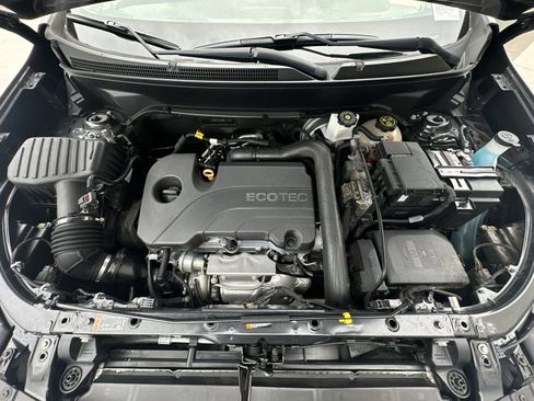 Used 2021 Chevrolet Equinox LT FWD image 33