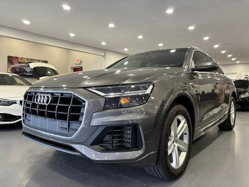 Used 2019 Audi Q8 Premium w/ Convenience Package AWD/4WD image 3