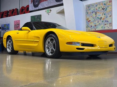 Used 2003 Chevrolet Corvette Convertible w/ Preferred Equipment Group1 RWD image 40