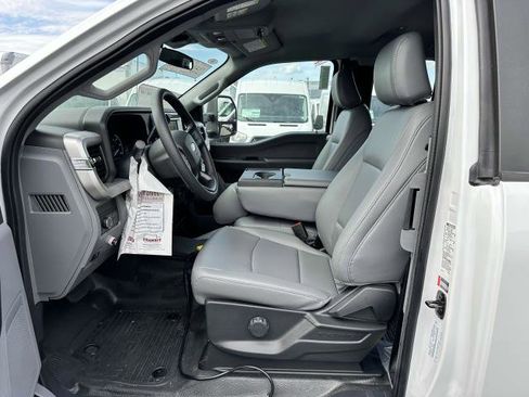 New 2025 Ford F550 4x4 SuperCab Super Duty image 12
