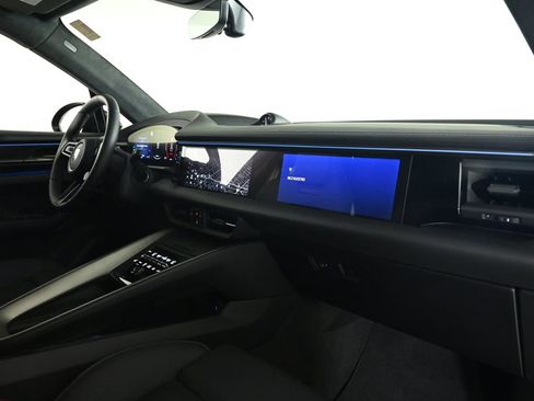 New 2024 Porsche Macan Turbo Electric image 17