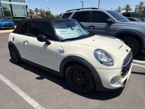 Used 2017 MINI Cooper S FWD image 2