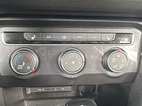 Used 2024 Volkswagen Tiguan S image 27