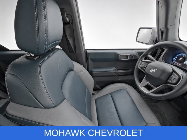 Used 2024 Ford Bronco Outer Banks w/ Sasquatch Package AWD/4WD image 13