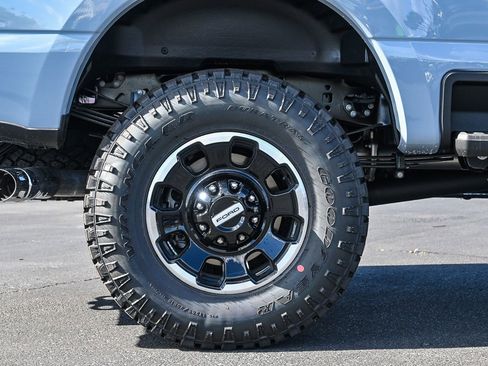 New 2026 Ford F250 Platinum w/ Tremor Off-Road Package AWD/4WD image 9