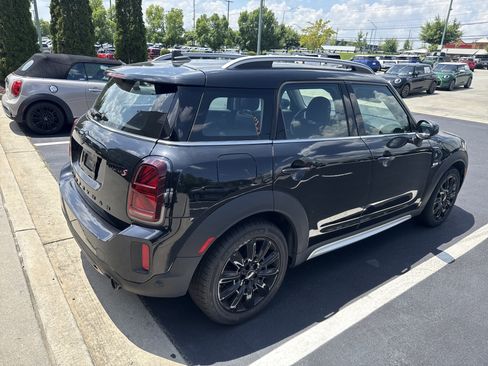 Used 2024 MINI Cooper Countryman S w/ Premium Package FWD image 11