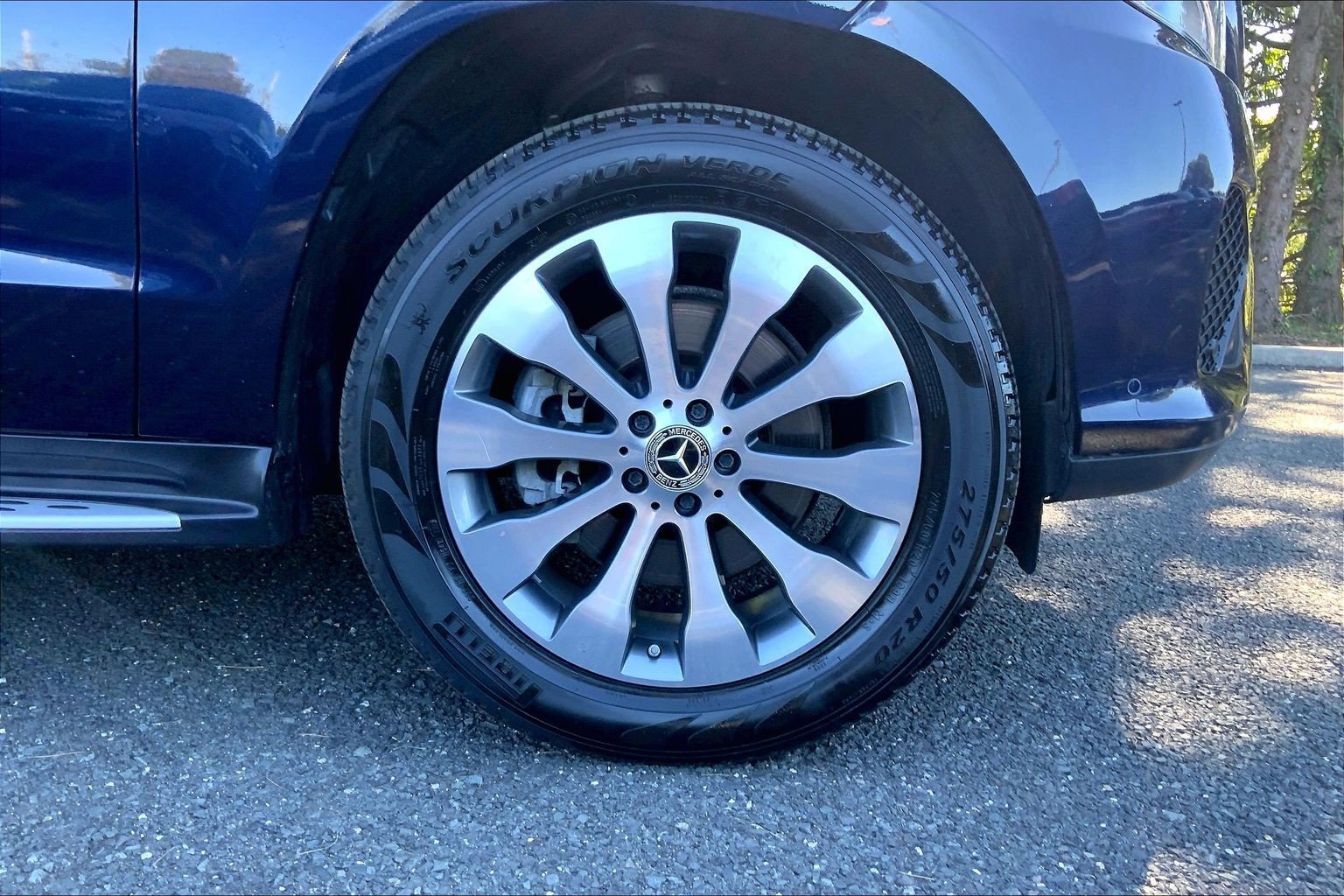 Used 2019 Mercedes-Benz GLS 450 4MATIC image 9