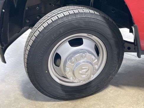Used 2024 RAM 3500 Tradesman image 11