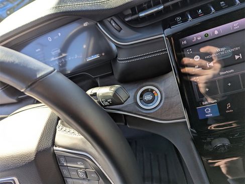 Used 2021 Jeep Grand Cherokee L Limited image 24