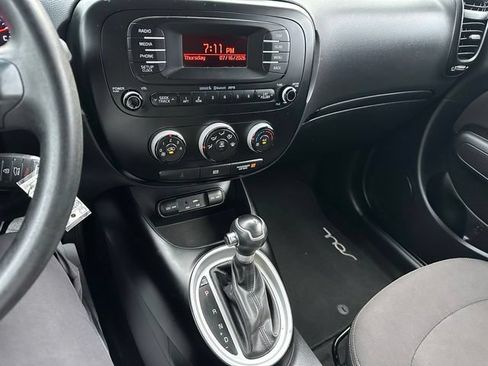 Used 2016 Kia Soul FWD image 14