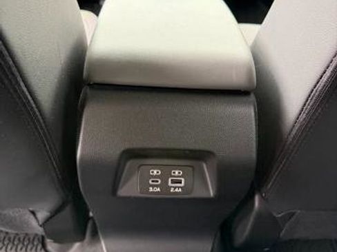 Used 2024 Subaru Crosstrek 2.0i Premium AWD/4WD image 7