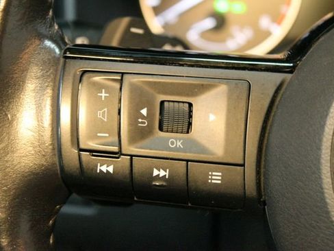 Used 2021 Nissan Rogue SV image 21