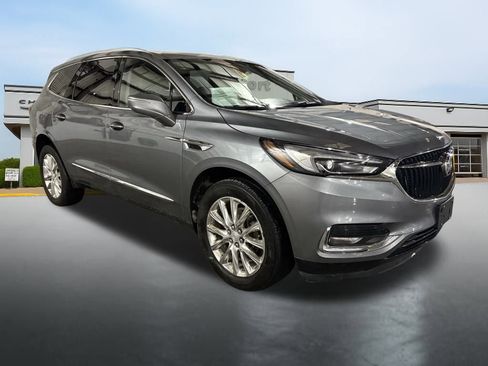 Used 2020 Buick Enclave Essence image 7