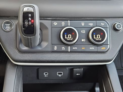 Used 2024 Land Rover Defender 110 S image 20