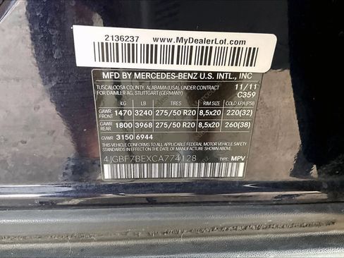 Used 2012 Mercedes-Benz GL 450 4MATIC image 34