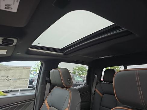 New 2026 GMC Canyon AT4 w/ Technology Plus Package AWD/4WD image 19
