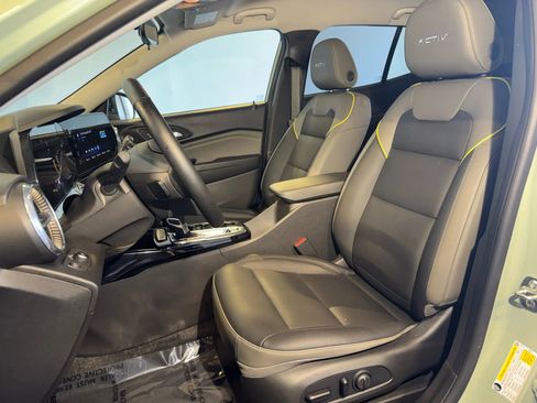 Used 2025 Chevrolet Trax ACTIV w/ Driver Confidence Package image 10