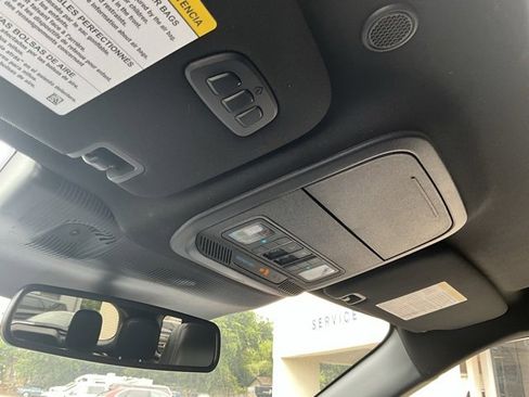 Used 2025 Ford Explorer ST image 17