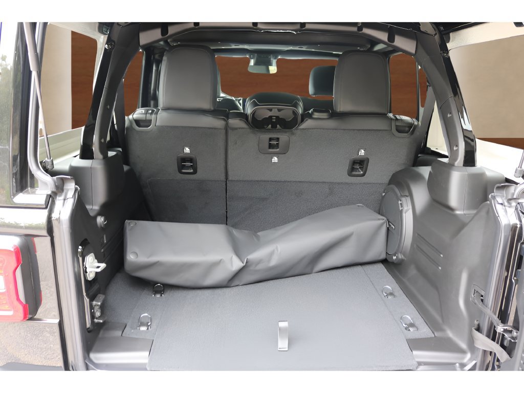New 2027 Jeep Wrangler Unlimited Sahara AWD/4WD image 16