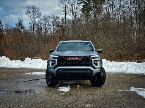 New 2026 GMC Canyon Elevation w/ Convenience Package image 9