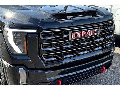 Used 2024 GMC Sierra 2500 AT4 w/ AT4 Premium Plus Package image 34