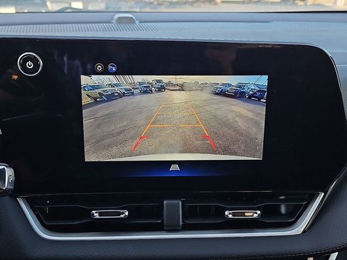 Used 2025 Chevrolet Equinox LT image 27