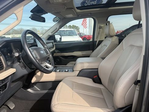 Used 2024 Ford Expedition Max Limited image 16