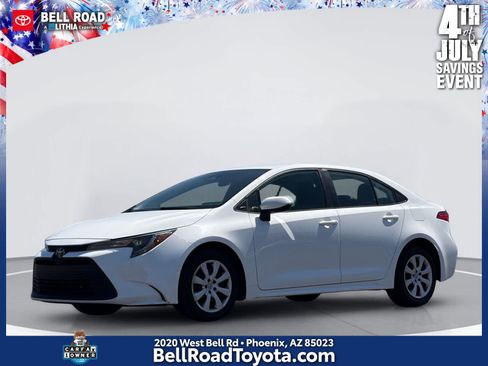 Used 2024 Toyota Corolla LE FWD image 1