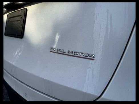 Used 2022 Tesla Model Y Performance image 13