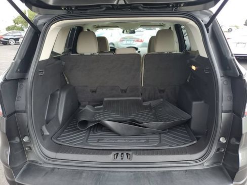 Used 2017 Ford Escape SE FWD image 9