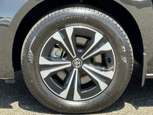 Used 2024 Toyota bZ4X AWD w/ Weather Package image 33