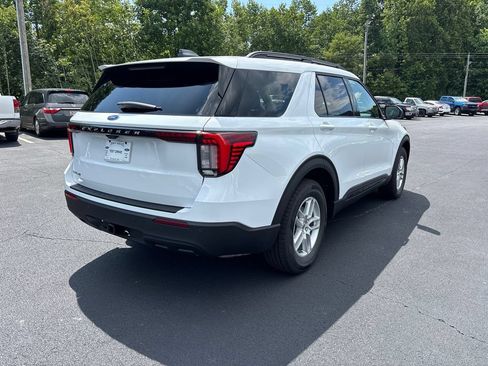New 2026 Ford Explorer Active RWD image 5