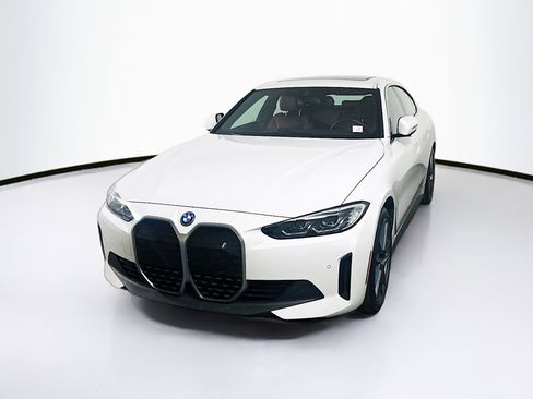 Used 2023 BMW i4 eDrive35 w/ Premium Package image 3