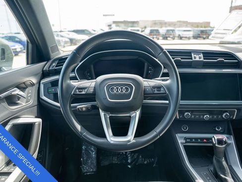 Used 2024 Audi Q3 2.0T Premium image 16