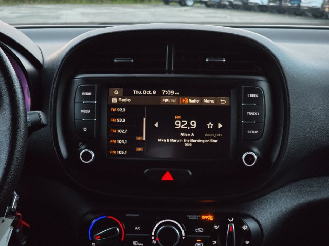 Certified 2025 Kia Soul LX w/ LX Technology Package FWD image 20