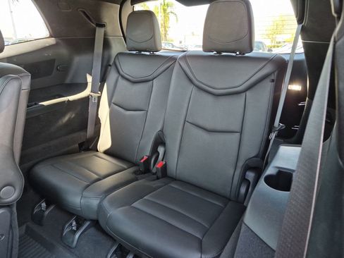 Used 2023 Cadillac XT6 Sport w/ Technology Package AWD/4WD image 31