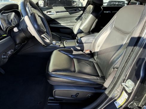 Certified 2023 Chrysler 300 Touring L w/ Popular Equipment Group image 21