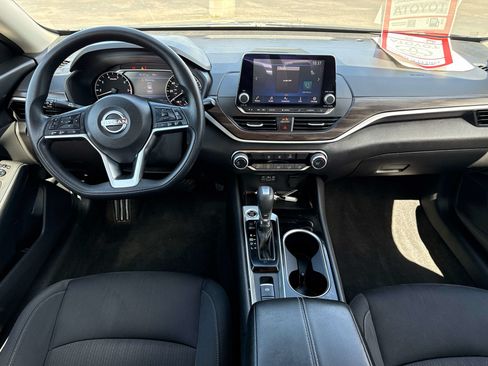Used 2024 Nissan Altima 2.5 SV AWD/4WD image 15