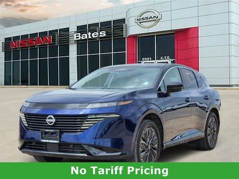 Certified 2025 Nissan Murano Platinum AWD/4WD image 2