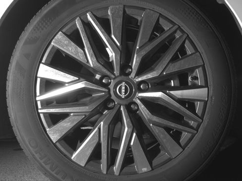 Used 2025 Nissan Altima 2.5 SV image 13