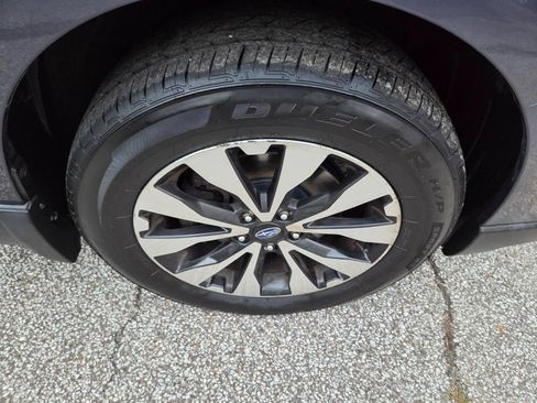 Used 2017 Subaru Outback 2.5i Limited AWD/4WD image 8
