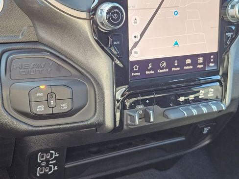 New 2026 RAM 2500 Laramie AWD/4WD image 26