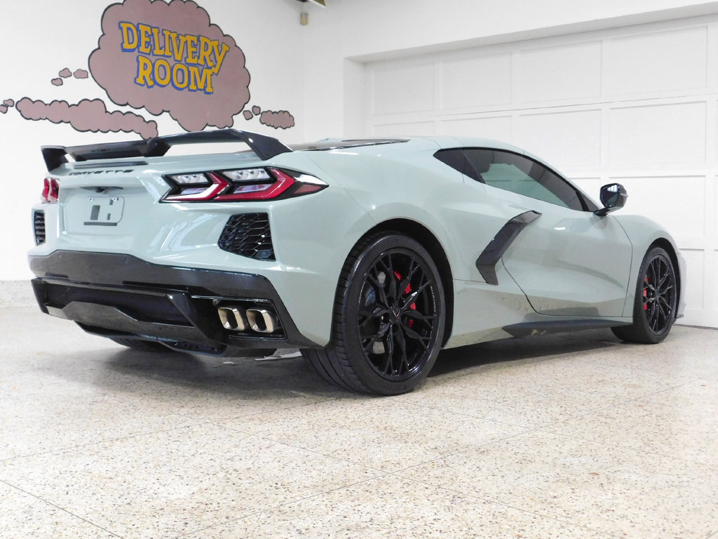 Used 2024 Chevrolet Corvette Stingray Preferred Cpe w/ Z51 Performance Package RWD image 4