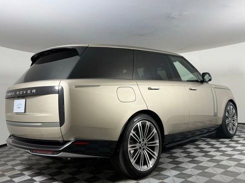 New 2025 Land Rover Range Rover SE image 8